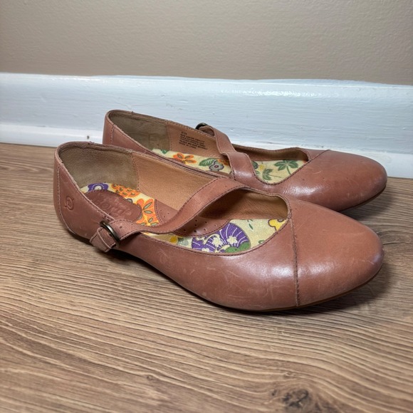 Born Shoes - Born Leather Mary Jane Flats Tan Brown 8 Boho Bohemian Granola Cottagecore Shoes